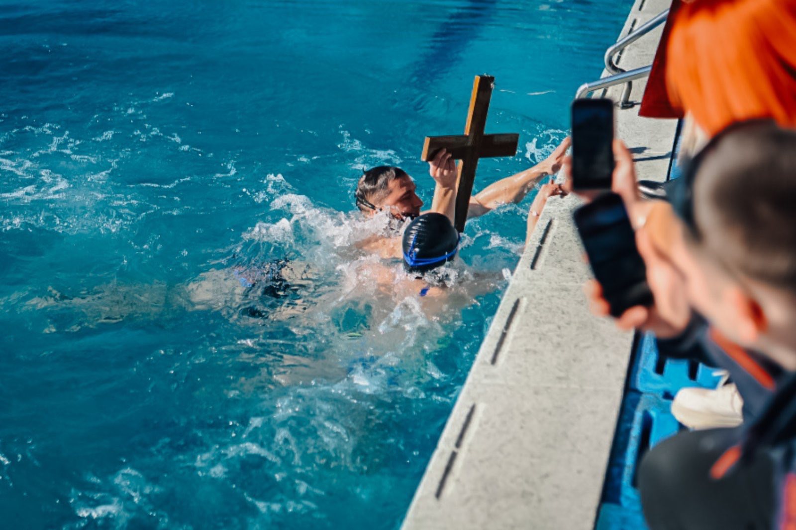 Бог се јави